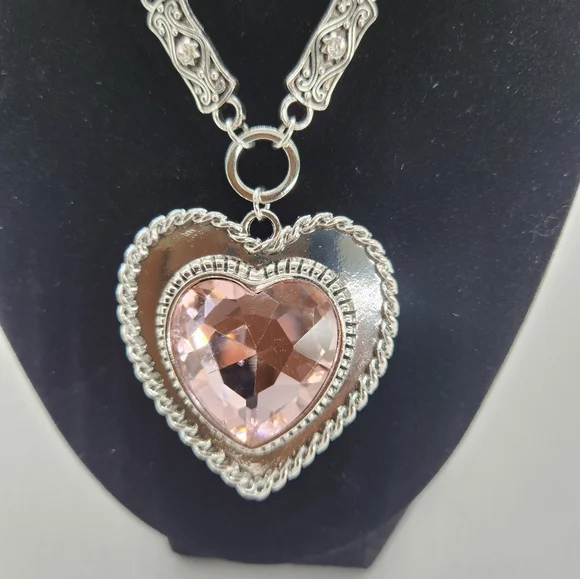 PAPARAZZI BLUE Ocean Heart Necklace 💙 - Picture 5 of 7